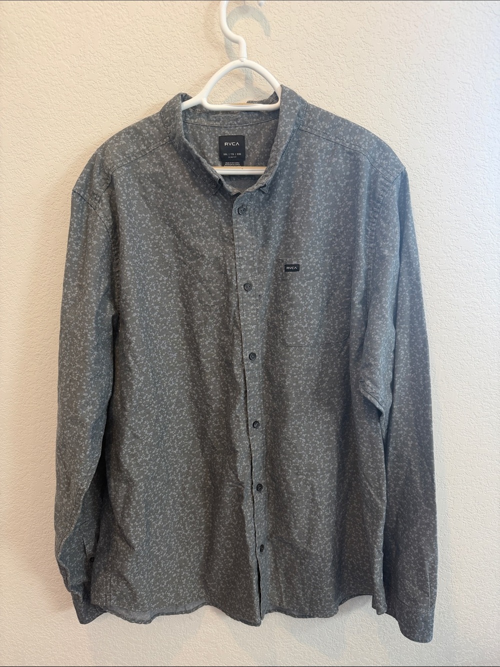 RVCA Men’s XXL Slim Fit Gray Printed Long Sleeve Button Up Shirt